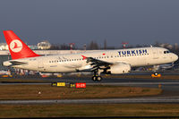 TC-JPF @ WAW - Turkish Airlines - by Chris Jilli