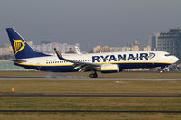 EI-EKB @ WAW - Ryanair - by Joker767