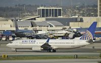 N78511 @ KLAX - Arrived at LAX on 25L - by Todd Royer