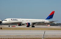 N637DL @ KFLL - Delta B752 taxiing for departure - by FerryPNL