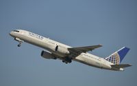 N543UA @ KLAX - Departing LAX - by Todd Royer