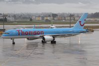 G-OOBG @ LOWS - Thomson 757-200