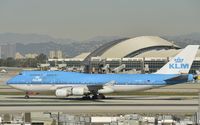 PH-BFI @ KLAX - Taxiing to gate - by Todd Royer