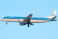 PH-EZH @ VIE - KLM - Royal Dutch Airlines - by Joker767