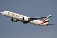 A6-EBM @ VIE - Emirates - by Joker767