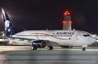N342AM @ LOWW - Aeromexico Boeing 737 - by Thomas Ranner