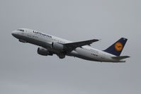 D-AIQP @ LOWW - Lufthansa Airbus A320 - by Thomas Ranner