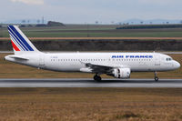 F-GKXP @ VIE - Air France - by Chris Jilli