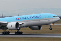 HL8251 @ VIE - Korean Air Cargo - by Joker767