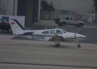 N4305W @ KSMO - at Santa Monica Airport - by lkuipers