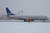 LN-BRE @ LOWS - Scandinavian Airlines 737-400 - by Andy Graf - VAP
