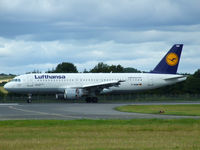 D-AIQM @ EGPH - Lufthansa A320 Slows down for the bravo 1 turn off - by Mike stanners