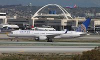 N549UA @ KLAX - Boeing 757-200 - by Mark Pasqualino