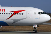 OE-LAT @ VIE - Austrian Airlines - by Chris Jilli