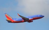 N245WN @ KFLL - Boeing 737-700 - by Mark Pasqualino