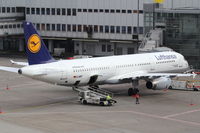D-AIRT @ EDDL - Lufthansa, Airbus A321-131, CN: 652, Aircraft Name: Regensburg - by Air-Micha