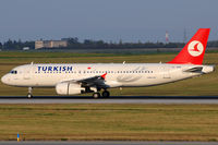 TC-JPM @ VIE - Turkish Airlines - by Chris Jilli