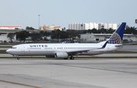 N75410 @ KFLL - Boeing 737-900 - by Mark Pasqualino