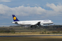 D-AIRE @ EGPH - Lufthansa 962 landing runway 06 from FRA - by Mike stanners