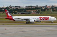 PT-MUF @ SBGR - TAM B773 in GRU - by FerryPNL