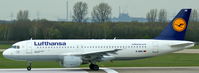 D-AIPX @ EDDL - Lufthansa, is speeding up for take off at Düsseldorf Int´l (EDDL) - by A. Gendorf