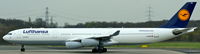 D-AIGS @ EDDL - Lufthansa, is lining up RWY 23L at Düsseldorf Int´l (EDDL) before take off - by A. Gendorf