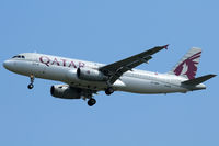 A7-AHD @ VIE - Qatar Airways - by Chris Jilli
