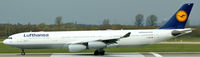 D-AIGV @ EDDL - Lufthansa, seen on RWY 23L at Düsseldorf Int´l (EDDL) - by A. Gendorf