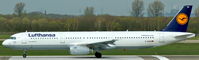 D-AIDM @ EDDL - Lufthansa, is speeding up on RWY 23L at Düsseldorf Int´l (EDDL) - by A. Gendorf