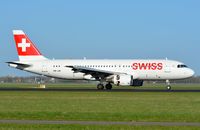 HB-IJH @ EHAM - Swiss A320 landing - by FerryPNL