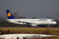 D-AIPP @ EGCC - Lufthansa - by Chris Hall