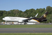 N334UP @ BFI - UPS uses BFI as their Seattle hub - by Duncan Kirk