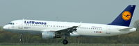 D-AIPY @ EDDL - Lufthansa, seen here landing on RWY 23L at Düsseldorf Int´l (EDDL) - by A. Gendorf