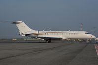 EC-KKN @ LOWW - Globalexpress 5000 - by Dietmar Schreiber - VAP