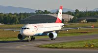 OE-LBL @ LOWG - Austrian Airlines Airbus A320-214 - by Andi F