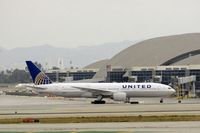 N223UA @ KLAX - United Airlines 777-200 - by speedbrds