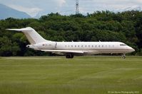 HB-JGE @ LSGG - Taken from the park at the 05 threshold. - by Carl Byrne (Mervbhx)