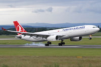 TC-JNR @ VIE - Turkish Airlines - by Joker767