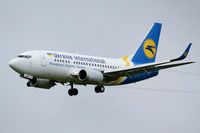 UR-GAT @ LOWW - Ukraine Boeing 737 - by Thomas Ranner