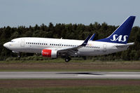 SE-RJU @ ESSA - On final for runway 26. - by Anders Nilsson
