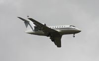 N667LC @ MCO - Challenger 601