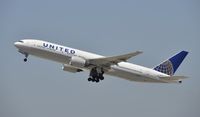 N204UA @ KLAX - Departing LAX - by Todd Royer