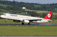 TC-JRI @ VIE - Turkish Airlines - by Joker767