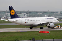 D-AIZM @ EDDF - Lufthansa Airbus A320 - by Thomas Ranner