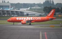 G-EZUI @ EHAM - Airbus A320