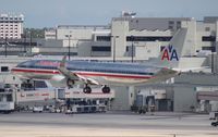 N806NN @ MIA - American 737 - by Florida Metal