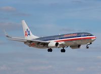 N821NN @ MIA - American 737 - by Florida Metal