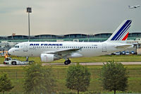 F-GRXI @ LFPG - Airbus A319-115LR [2279] (Air France) Paris-Charles De Gaulle~F 09/07/2006 - by Ray Barber