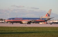 N852NN @ MIA - American 737 - by Florida Metal