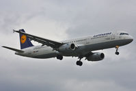D-AIRT @ EGLL - Lufthansa - by Chris Hall